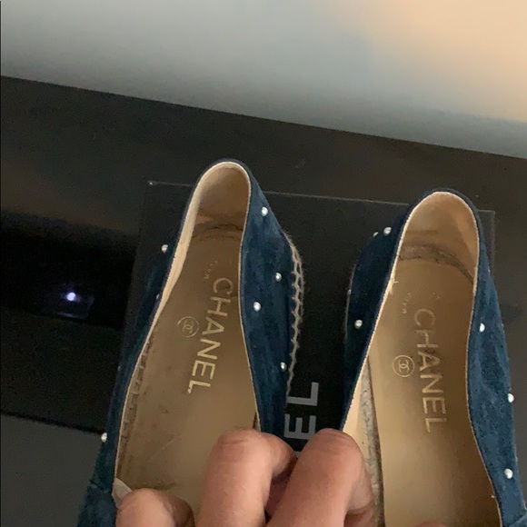 Chanel espadrilles in blue/black pearls - Picture 2 of 5